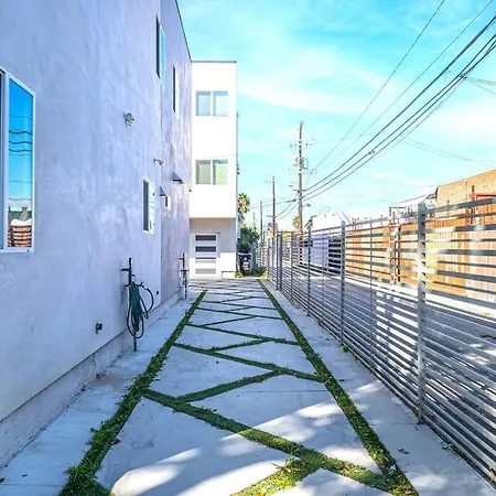Stunning Mid-City New Home - Modern & Luxe Living! Los Angeles Exterior photo