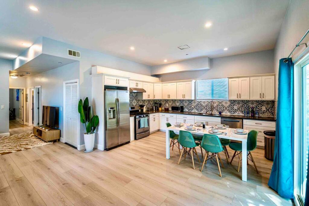Stunning Mid-city New - Modern & Luxe Living! Apartment