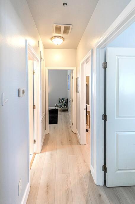 Stunning Mid-city New - Modern & Luxe Living! Apartment